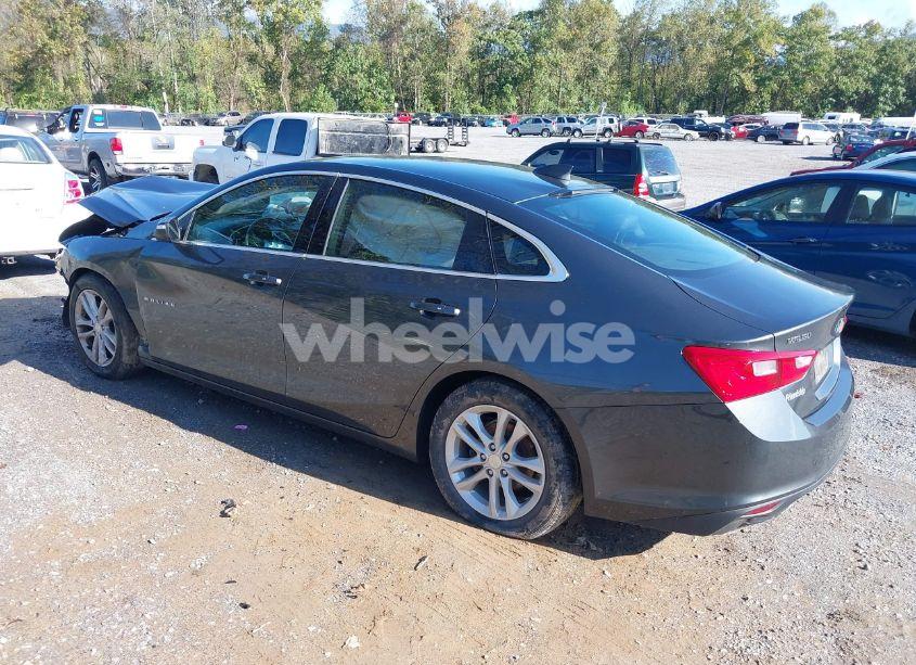 Photo 3 of 2018 Chevrolet Malibu LT (VIN 1G1ZD5ST8JF242266)