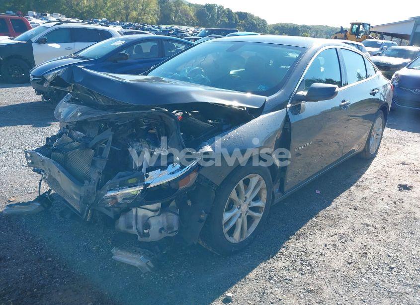 Photo 6 of 2018 Chevrolet Malibu LT (VIN 1G1ZD5ST8JF242266)