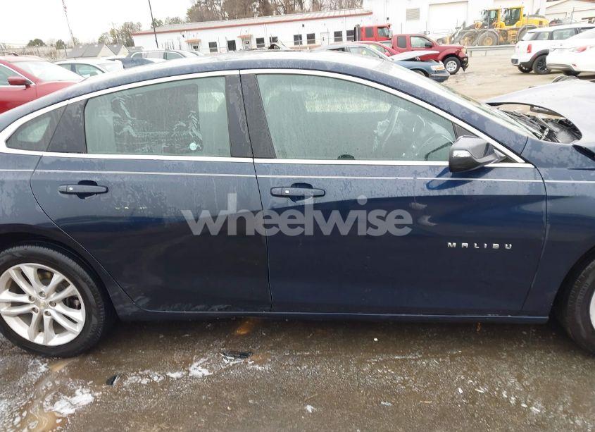 Photo 13 of 2018 Chevrolet Malibu LT (VIN 1G1ZD5ST8JF248388)