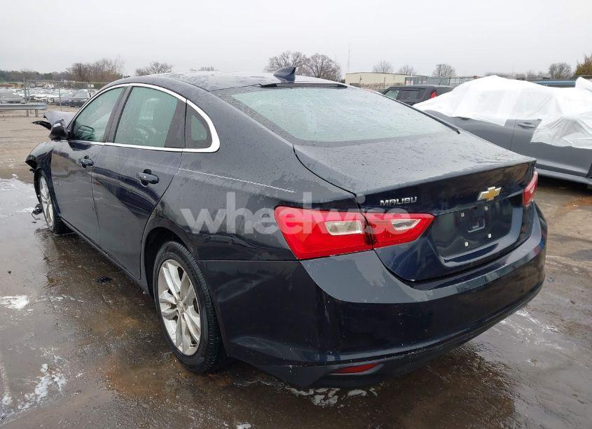 Photo 3 of 2018 Chevrolet Malibu LT (VIN 1G1ZD5ST8JF248388)