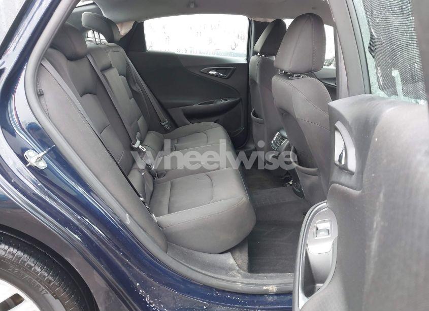 Photo 8 of 2018 Chevrolet Malibu LT (VIN 1G1ZD5ST8JF248388)