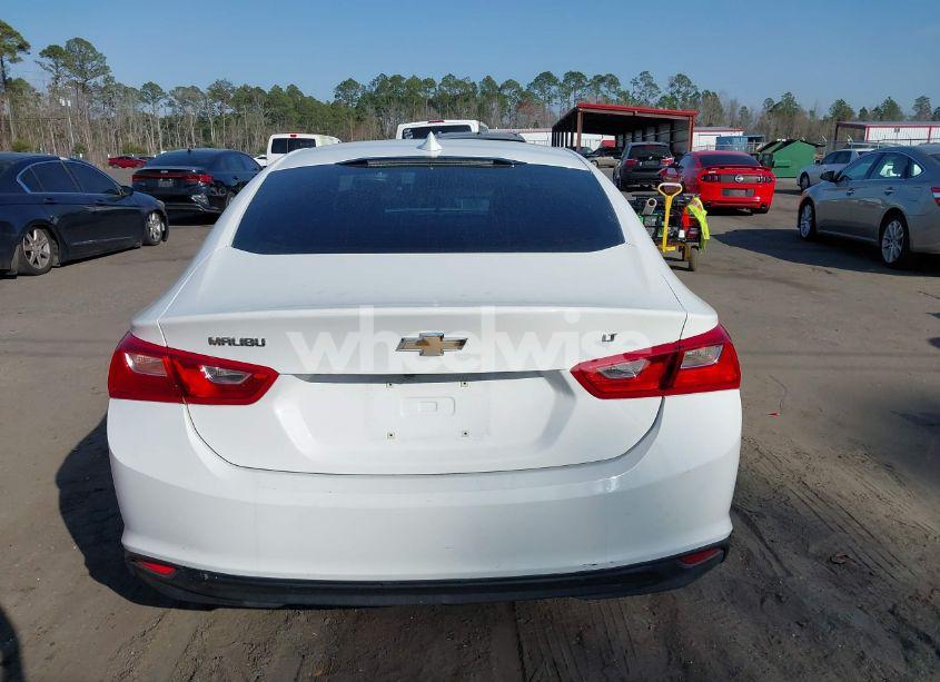 Photo 16 of 2018 Chevrolet Malibu LT (VIN 1G1ZD5ST8JF249797)
