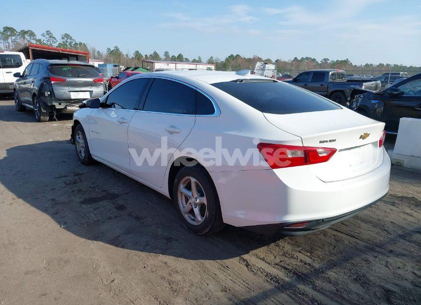Photo 3 of 2018 Chevrolet Malibu LT (VIN 1G1ZD5ST8JF249797)