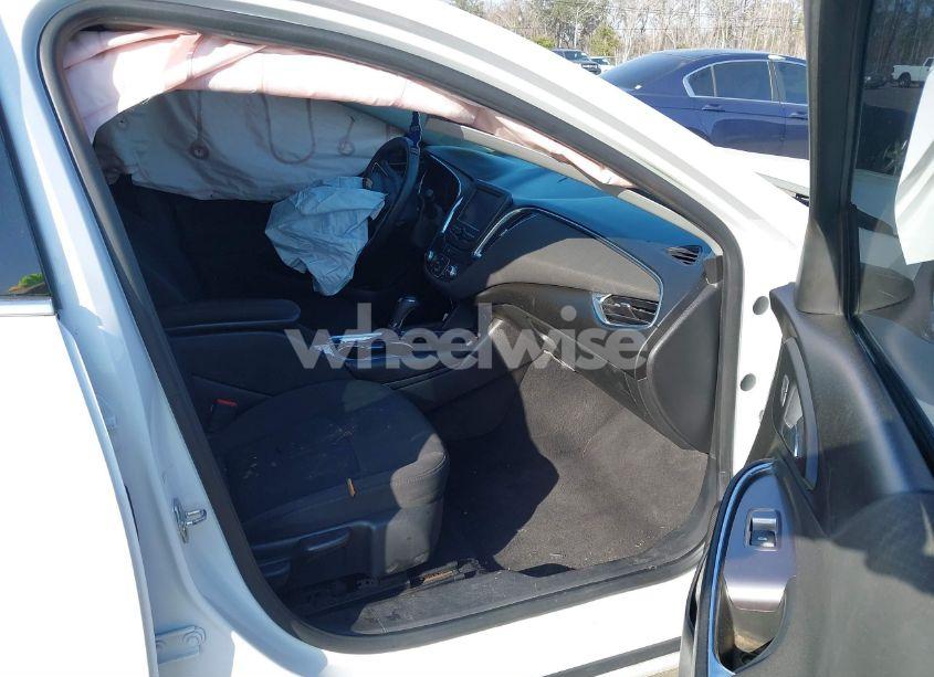 Photo 5 of 2018 Chevrolet Malibu LT (VIN 1G1ZD5ST8JF249797)