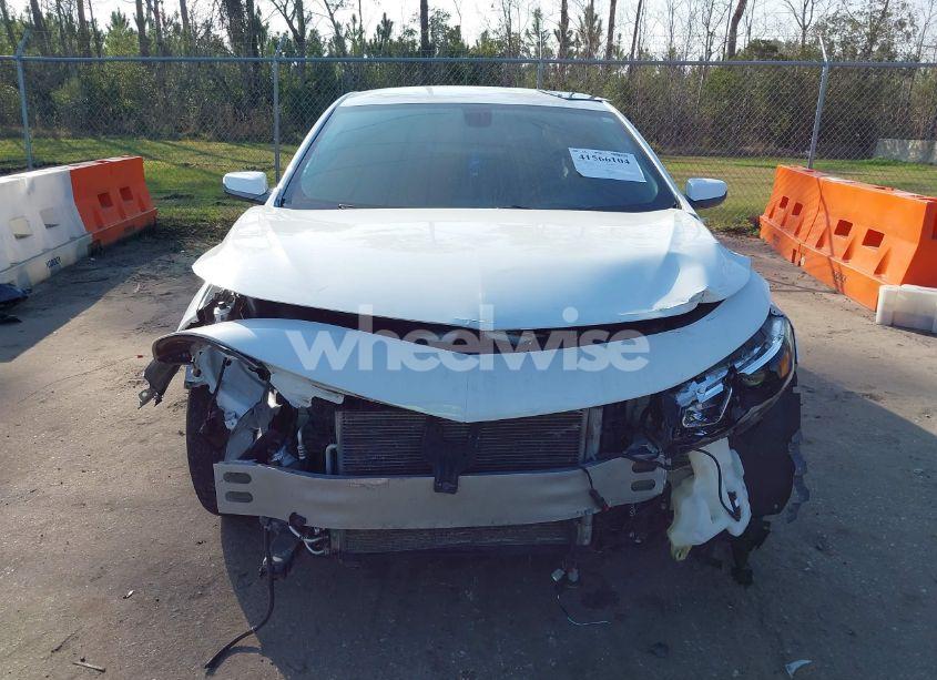 Photo 6 of 2018 Chevrolet Malibu LT (VIN 1G1ZD5ST8JF249797)