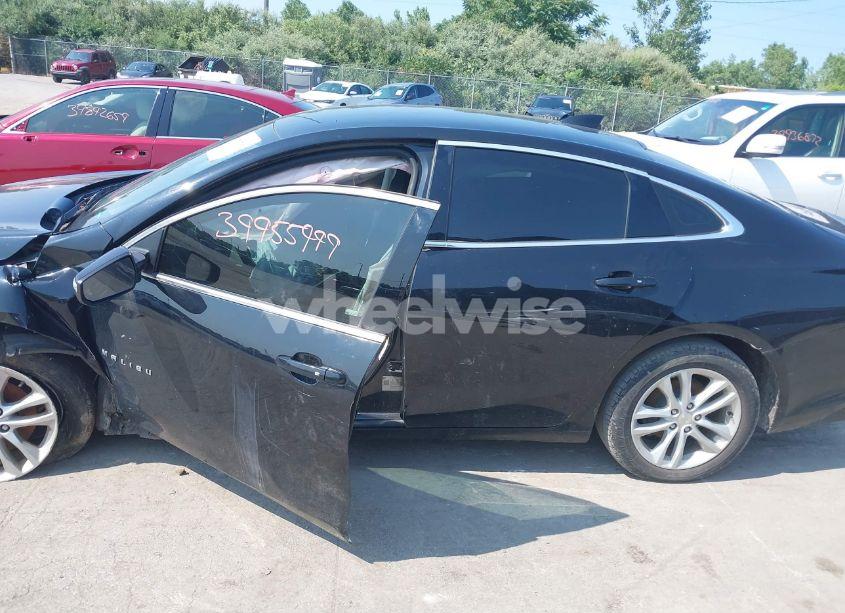 Photo 13 of 2018 Chevrolet Malibu LT (VIN 1G1ZD5ST8JF262467)