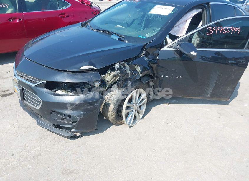 Photo 6 of 2018 Chevrolet Malibu LT (VIN 1G1ZD5ST8JF262467)