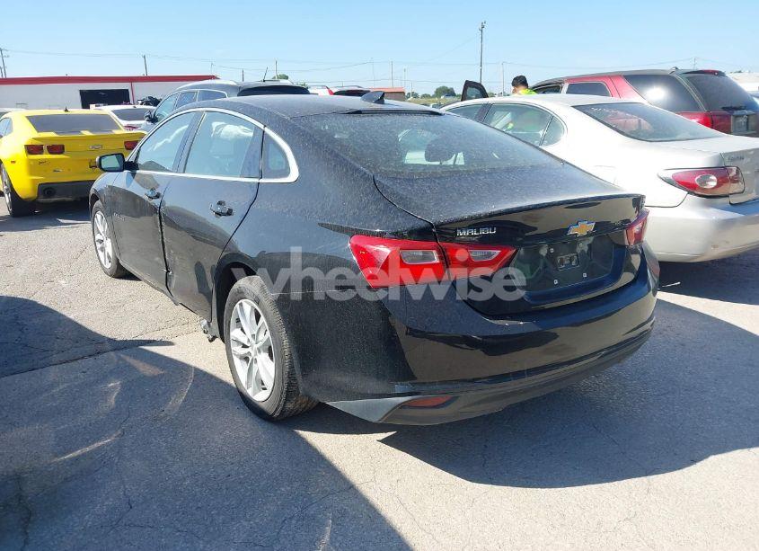 Photo 3 of 2018 Chevrolet Malibu LT (VIN 1G1ZD5ST8JF267149)