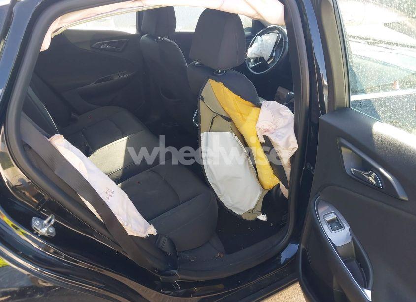 Photo 8 of 2018 Chevrolet Malibu LT (VIN 1G1ZD5ST8JF267149)