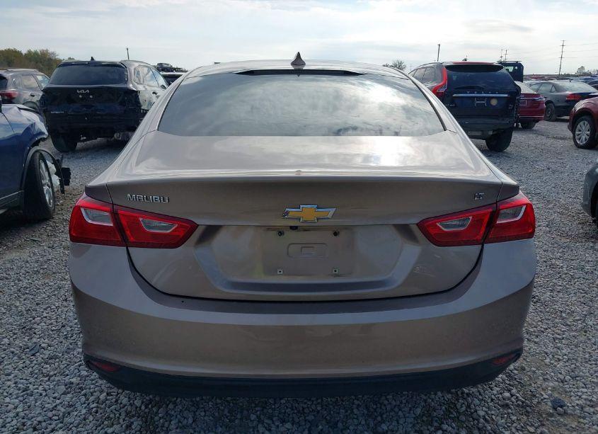 Photo 16 of 2018 Chevrolet Malibu LT (VIN 1G1ZD5ST8JF267930)