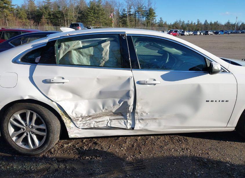 Photo 13 of 2018 Chevrolet Malibu LT (VIN 1G1ZD5ST8JF272755)