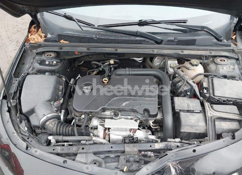 Photo 10 of 2018 Chevrolet Malibu LT (VIN 1G1ZD5ST8JF285103)