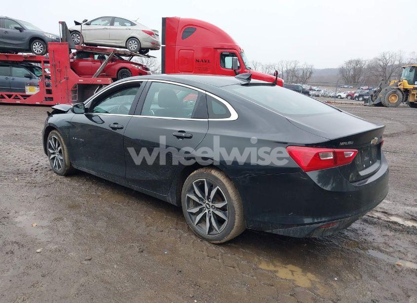 Photo 3 of 2018 Chevrolet Malibu LT (VIN 1G1ZD5ST8JF285103)