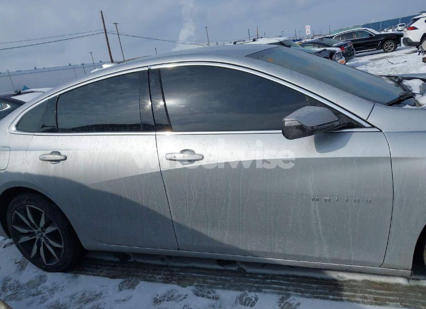 Photo 12 of 2018 Chevrolet Malibu LT (VIN 1G1ZD5ST8JF289040)