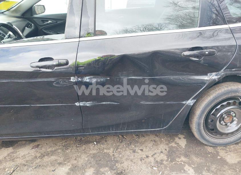 Photo 18 of 2018 Chevrolet Malibu LT (VIN 1G1ZD5ST8JF289149)