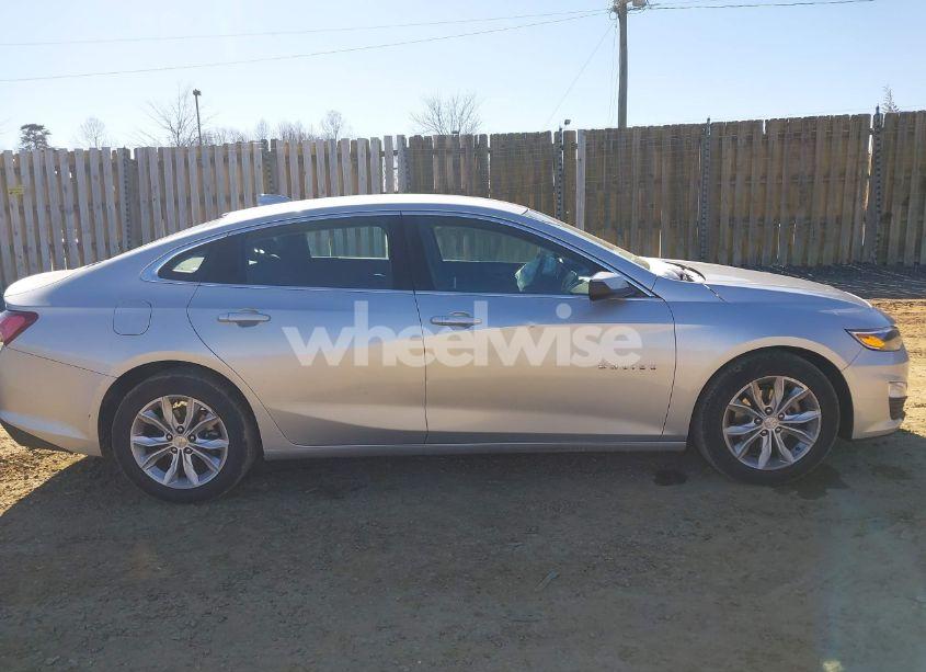 Photo 13 of 2019 Chevrolet Malibu LT (VIN 1G1ZD5ST8KF105331)