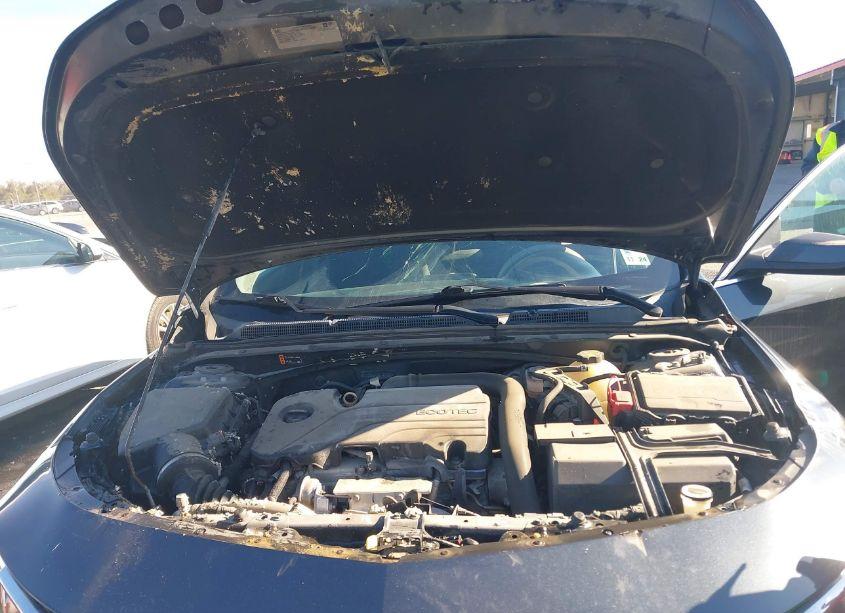 Photo 10 of 2019 Chevrolet Malibu LT (VIN 1G1ZD5ST8KF110724)