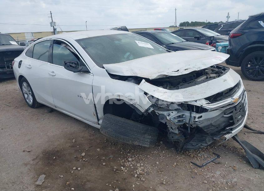 2019 Chevrolet Malibu LT (VIN 1G1ZD5ST8KF130861) main photo