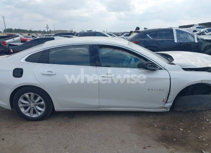 Photo 13 of 2019 Chevrolet Malibu LT (VIN 1G1ZD5ST8KF130861)