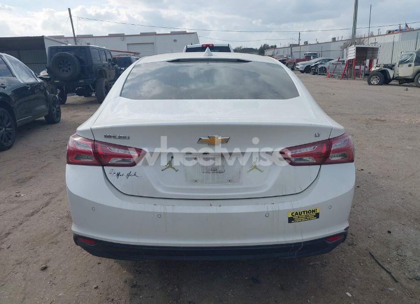 Photo 16 of 2019 Chevrolet Malibu LT (VIN 1G1ZD5ST8KF130861)