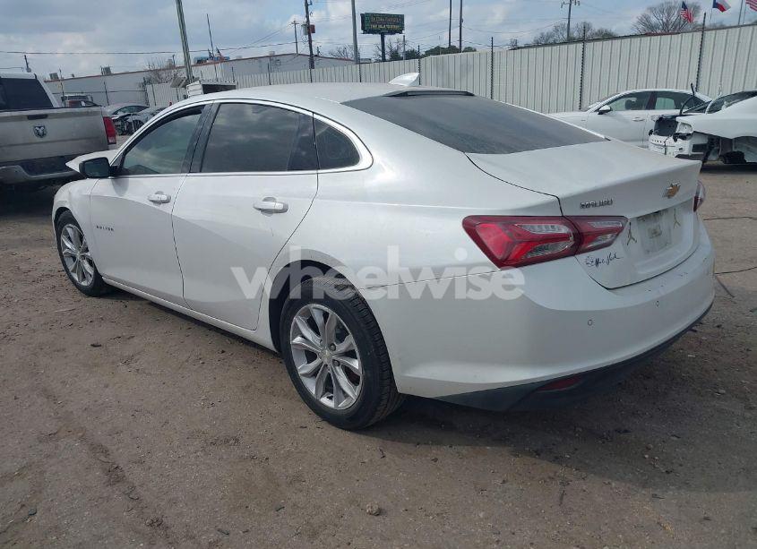 Photo 3 of 2019 Chevrolet Malibu LT (VIN 1G1ZD5ST8KF130861)