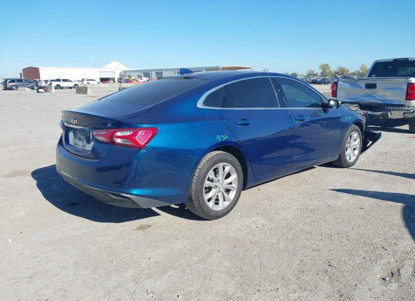 Photo 4 of 2019 Chevrolet Malibu LT (VIN 1G1ZD5ST8KF145571)