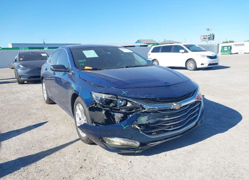 Photo 6 of 2019 Chevrolet Malibu LT (VIN 1G1ZD5ST8KF145571)