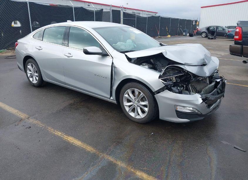 2019 Chevrolet Malibu LT (VIN 1G1ZD5ST8KF153945) main photo