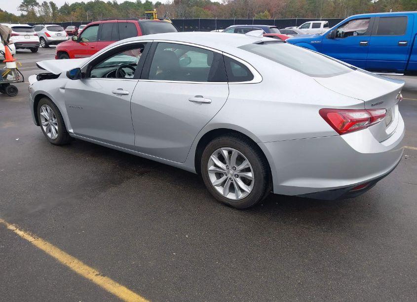 Photo 3 of 2019 Chevrolet Malibu LT (VIN 1G1ZD5ST8KF153945)