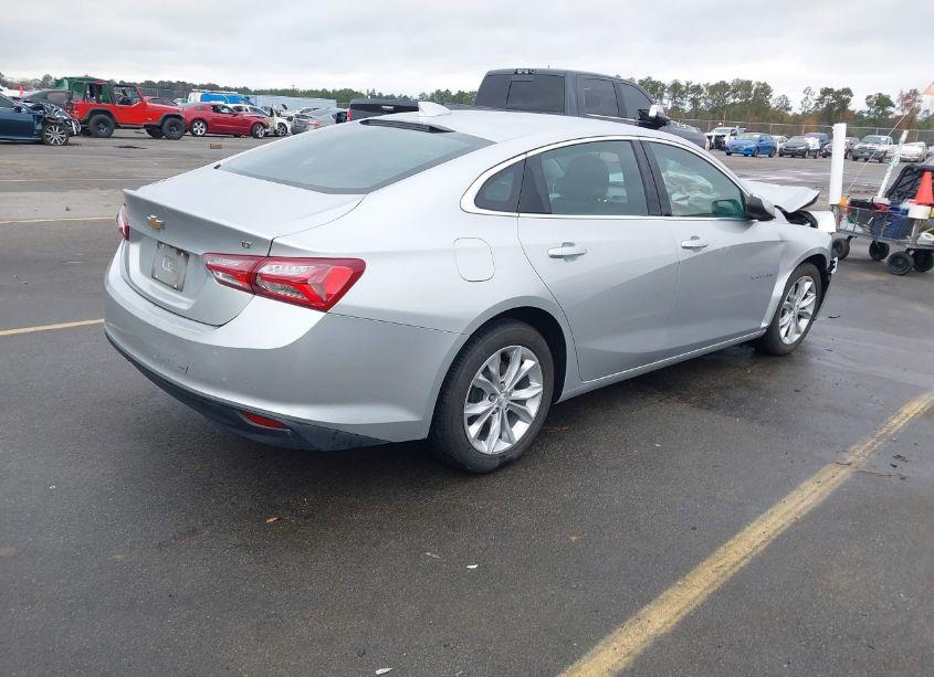 Photo 4 of 2019 Chevrolet Malibu LT (VIN 1G1ZD5ST8KF153945)