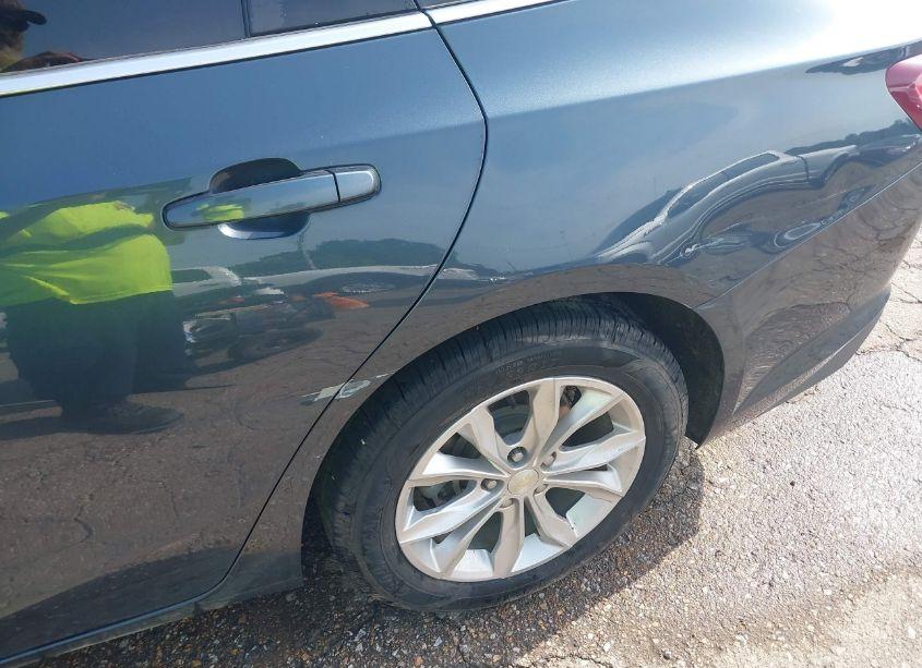 Photo 19 of 2019 Chevrolet Malibu LT (VIN 1G1ZD5ST8KF157834)