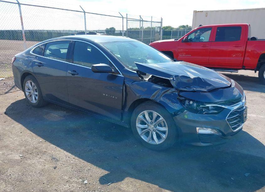 2019 Chevrolet Malibu LT (VIN 1G1ZD5ST8KF167392) main photo