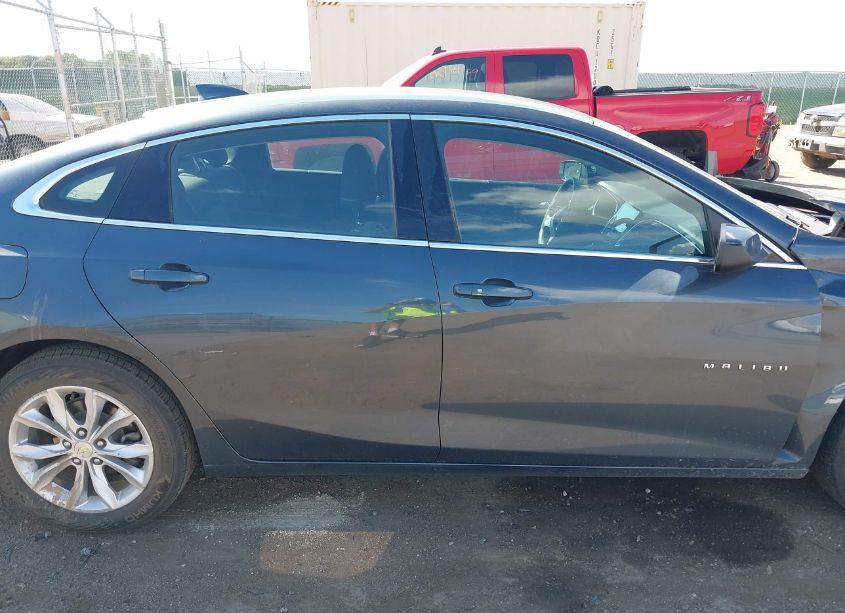 Photo 13 of 2019 Chevrolet Malibu LT (VIN 1G1ZD5ST8KF167392)