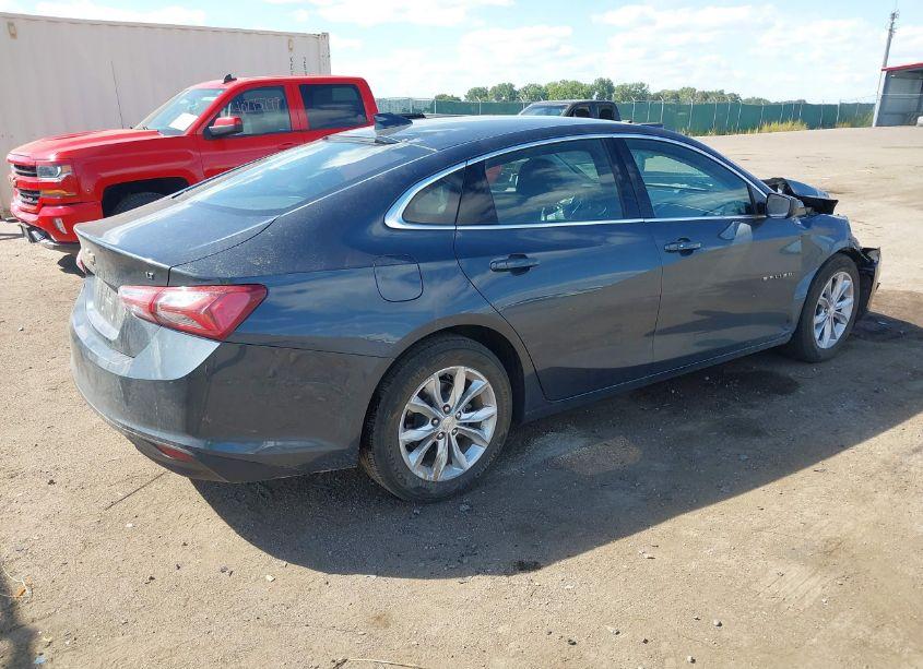 Photo 4 of 2019 Chevrolet Malibu LT (VIN 1G1ZD5ST8KF167392)