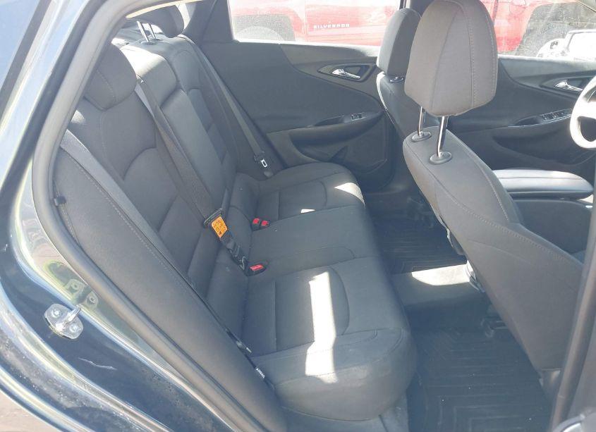 Photo 8 of 2019 Chevrolet Malibu LT (VIN 1G1ZD5ST8KF167392)