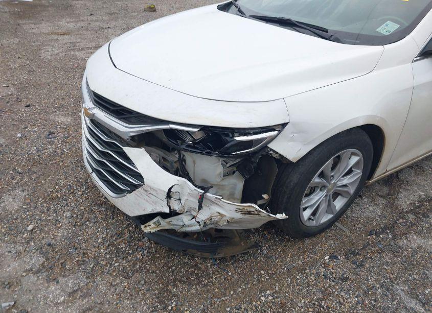 Photo 6 of 2019 Chevrolet Malibu LT (VIN 1G1ZD5ST8KF171653)