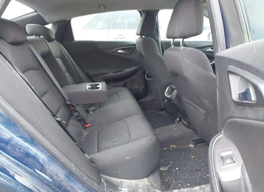 Photo 8 of 2019 Chevrolet Malibu LT (VIN 1G1ZD5ST8KF180448)