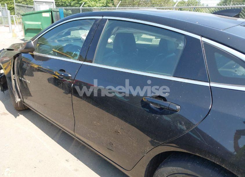 Photo 14 of 2019 Chevrolet Malibu LT (VIN 1G1ZD5ST8KF227008)