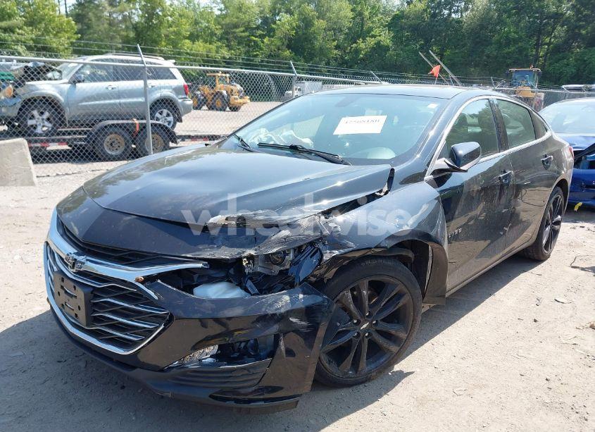 Photo 2 of 2019 Chevrolet Malibu LT (VIN 1G1ZD5ST8KF227008)