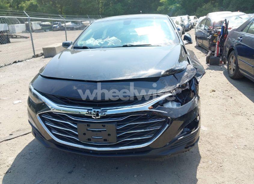 Photo 6 of 2019 Chevrolet Malibu LT (VIN 1G1ZD5ST8KF227008)