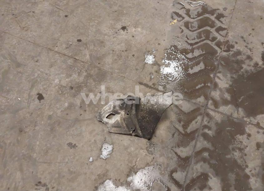 Photo 12 of 2020 Chevrolet Malibu FWD LT (VIN 1G1ZD5ST8LF039770)