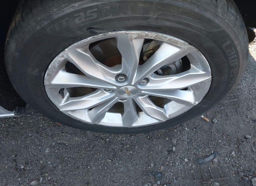 Photo 6 of 2020 Chevrolet Malibu FWD LT (VIN 1G1ZD5ST8LF046427)