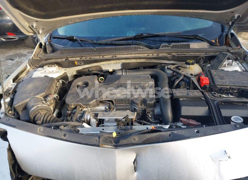 Photo 10 of 2020 Chevrolet Malibu FWD LT (VIN 1G1ZD5ST8LF053961)