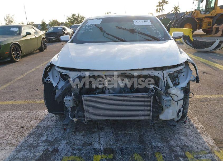 Photo 6 of 2020 Chevrolet Malibu FWD LT (VIN 1G1ZD5ST8LF066550)