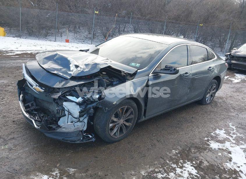 Photo 2 of 2020 Chevrolet Malibu FWD LT (VIN 1G1ZD5ST8LF072686)