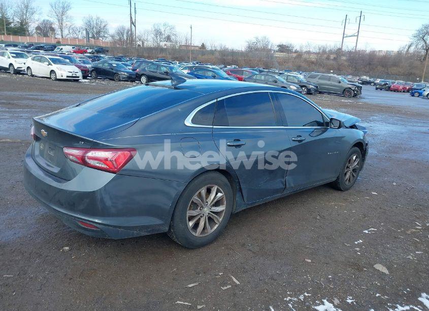 Photo 4 of 2020 Chevrolet Malibu FWD LT (VIN 1G1ZD5ST8LF072686)