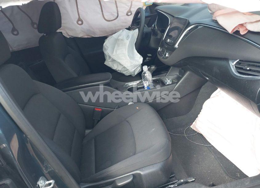 Photo 5 of 2020 Chevrolet Malibu FWD LT (VIN 1G1ZD5ST8LF072686)