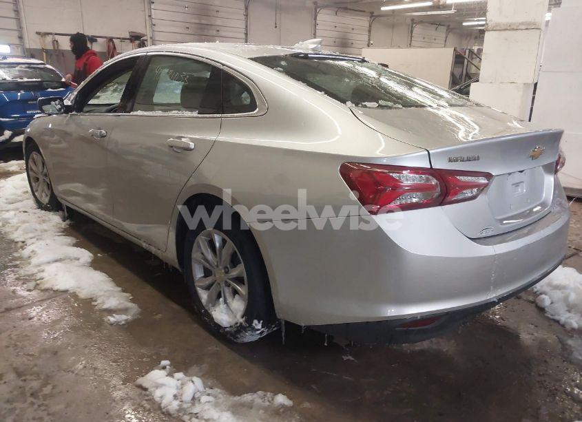 Photo 3 of 2020 Chevrolet Malibu FWD LT (VIN 1G1ZD5ST8LF076351)