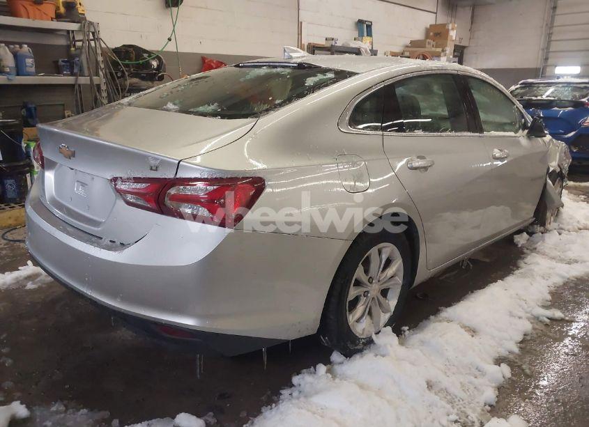 Photo 4 of 2020 Chevrolet Malibu FWD LT (VIN 1G1ZD5ST8LF076351)