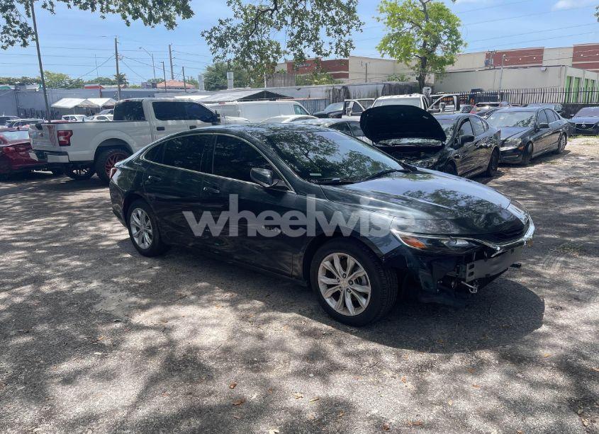 2020 Chevrolet Malibu LT (VIN 1G1ZD5ST8LF080495) main photo